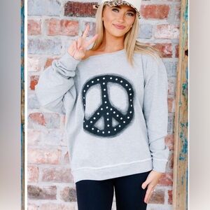 NEW Peace Off Shoulder
Heather Grey Long Sleeve Sweatshirt
Boho Casual Small
